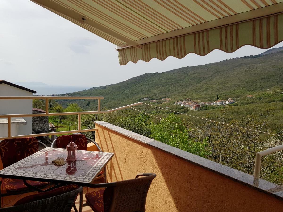 Diana Apartman Brseč Exterior foto